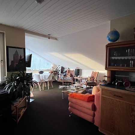 Helles Apartment Mit Balkon In Ruhiger Lage Hamelin Exteriör bild